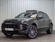 Porsche Macan TURBO PDK 6