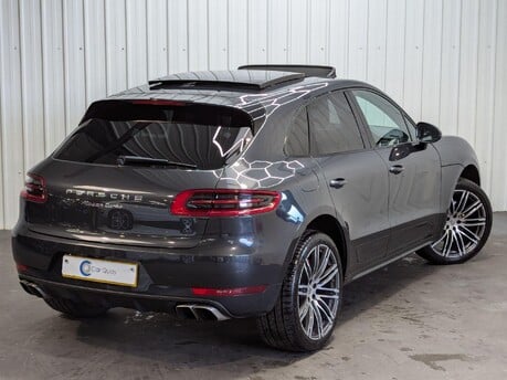 Porsche Macan TURBO PDK 8