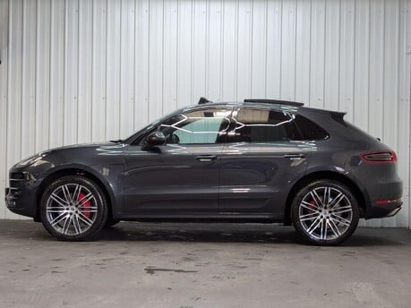 Porsche Macan TURBO PDK 13