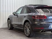 Porsche Macan TURBO PDK 34