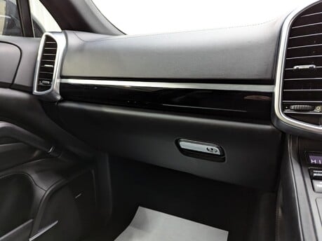 Porsche Cayenne S D PLATINUM EDITION TIPTRONIC S 92