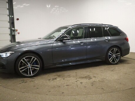 BMW 3 Series 330D XDRIVE M SPORT SHADOW EDITION TOURING 8