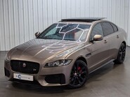 Jaguar XF V6 S 9