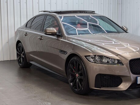 Jaguar XF V6 S 18