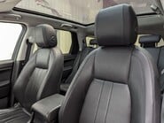 Land Rover Discovery Sport TD4 HSE BLACK 54