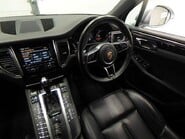 Porsche Macan S PDK 9