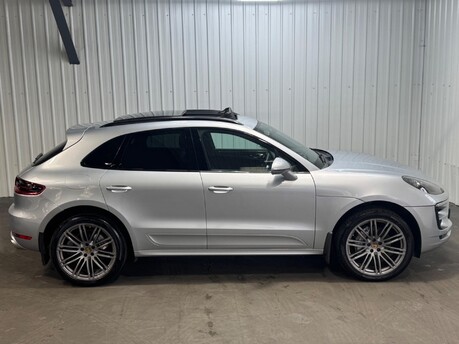 Porsche Macan S PDK 36