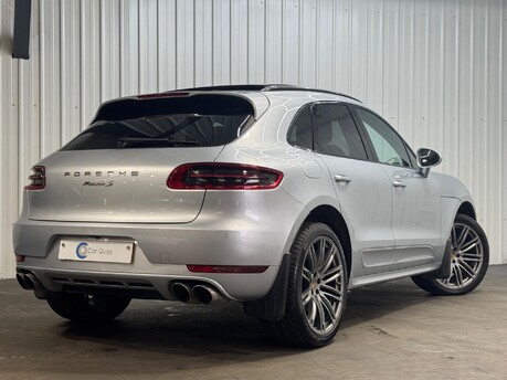 Porsche Macan S PDK 37