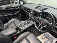 Porsche Macan S PDK 56