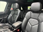 Porsche Macan S PDK 68