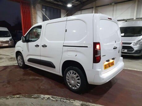 Vauxhall Combo L1H1 2300 SPORTIVE 3