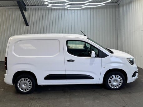 Vauxhall Combo L1H1 2300 SPORTIVE 21