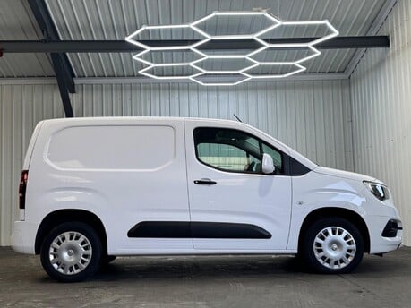 Vauxhall Combo L1H1 2300 SPORTIVE 22