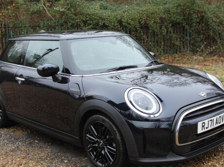 Mini Hatch COOPER EXCLUSIVE 1