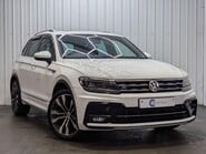 Volkswagen Tiguan R-LINE TECH TDI 4MOTION DSG 1