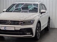 Volkswagen Tiguan R-LINE TECH TDI 4MOTION DSG 20