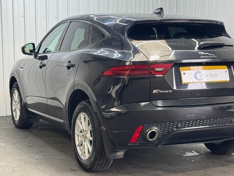 Jaguar E-Pace R-DYNAMIC 37