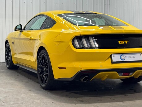 Ford Mustang GT 32