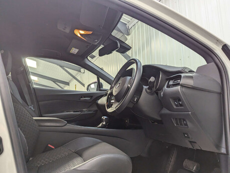 Toyota C-HR 1.8 VVT-h Design CVT Euro 6 (s/s) 5dr 55