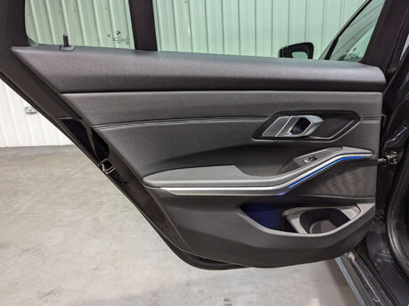 BMW 3 Series 2.0 320d MHT M Sport Touring Auto Euro 6 (s/s) 5dr 65