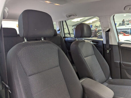 Volkswagen Tiguan Allspace 2.0 TDI Match DSG 4Motion Euro 6 (s/s) 5dr 53