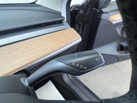 Tesla Model 3 (Dual Motor) Long Range Auto 4WDE 4dr 82