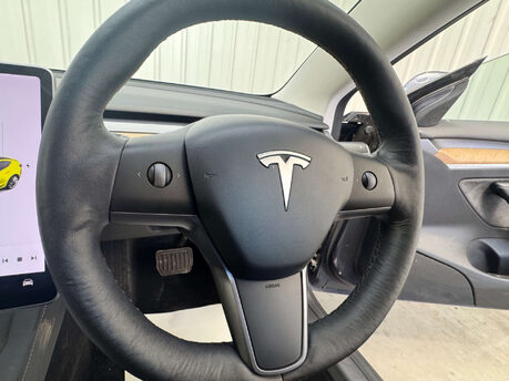 Tesla Model 3 (Dual Motor) Long Range Auto 4WDE 4dr 84