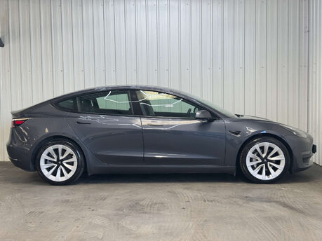 Tesla Model 3 (Dual Motor) Long Range Auto 4WDE 4dr 17