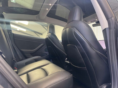Tesla Model 3 (Dual Motor) Long Range Auto 4WDE 4dr 68