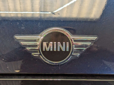 Mini Hatch Hatch 1.5 Cooper Exclusive Euro 6 (s/s) 3dr 23