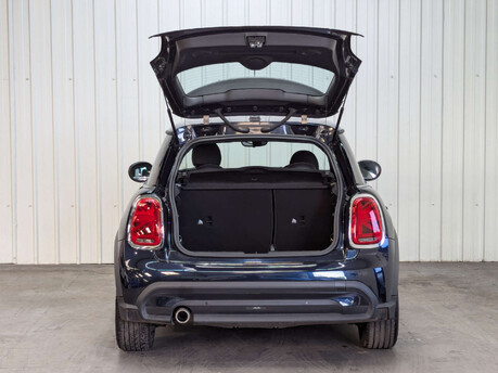 Mini Hatch Hatch 1.5 Cooper Exclusive Euro 6 (s/s) 3dr 48
