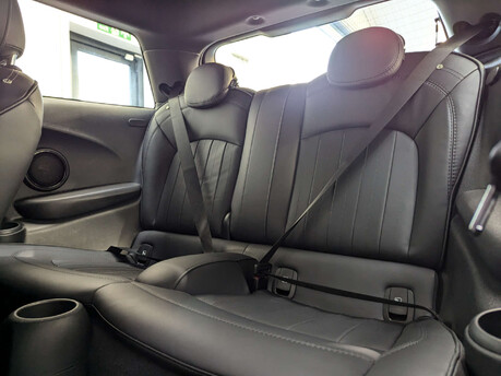 Mini Hatch Hatch 1.5 Cooper Exclusive Euro 6 (s/s) 3dr 76