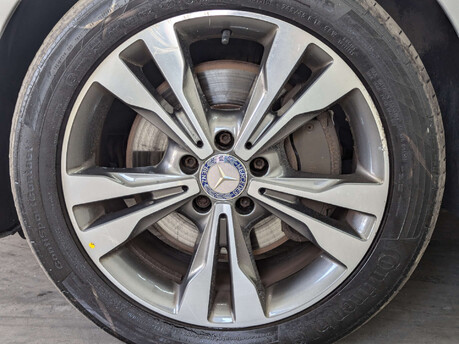 Mercedes-Benz V Class V Class 2.2 V220d Sport G-Tronic+ Euro 6 (s/s) 5dr 8 Seat LWB 33