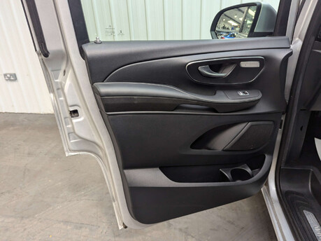 Mercedes-Benz V Class V Class 2.2 V220d Sport G-Tronic+ Euro 6 (s/s) 5dr 8 Seat LWB 65