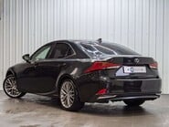 Lexus Is IS 2.5 300h Premier E-CVT Euro 6 (s/s) 4dr 9