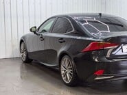 Lexus Is IS 2.5 300h Premier E-CVT Euro 6 (s/s) 4dr 28