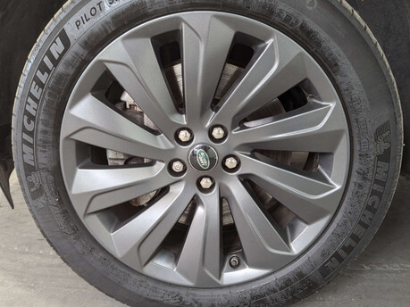 Land Rover Discovery Sport Discovery Sport 2.0 D180 MHEV R-Dynamic SE Auto 4WD Euro 6 (s/s) 5dr 33