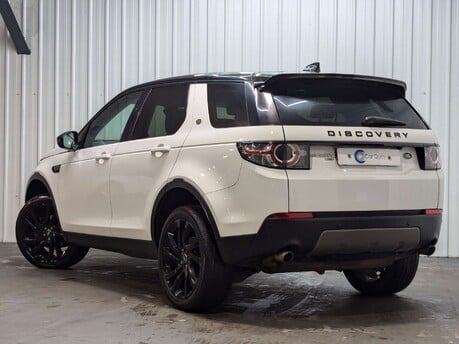 Land Rover Discovery Sport Discovery Sport 2.0 TD4 HSE Black Auto 4WD Euro 6 (s/s) 5dr 9