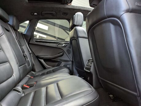 Porsche Macan Macan 3.6T V6 Turbo PDK 4WD Euro 6 (s/s) 5dr 64
