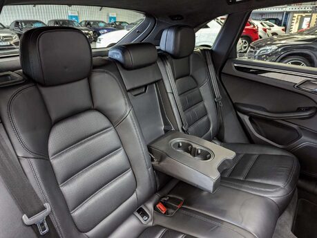 Porsche Macan Macan 3.6T V6 Turbo PDK 4WD Euro 6 (s/s) 5dr 66