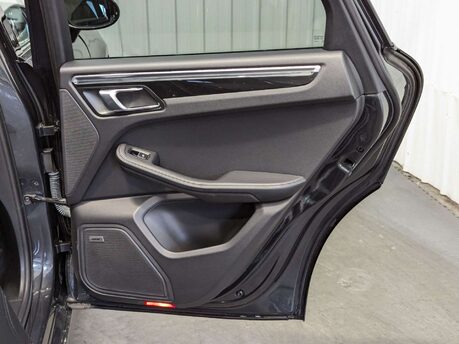 Porsche Macan Macan 3.6T V6 Turbo PDK 4WD Euro 6 (s/s) 5dr 67