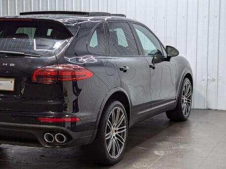 Porsche Cayenne Cayenne 4.2 TD V8 S Platinum Edition TiptronicS 4WD Euro 6 (s/s) 5dr 32