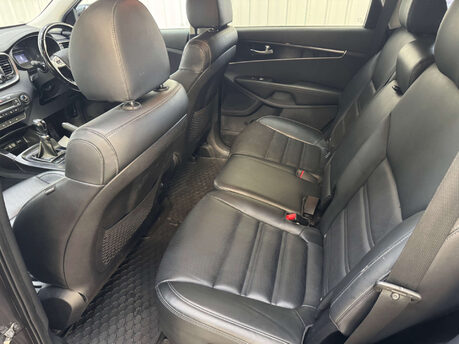 Kia Sorento Sorento 2.2 CRDi KX-2 AWD Euro 6 (s/s) 5dr 77