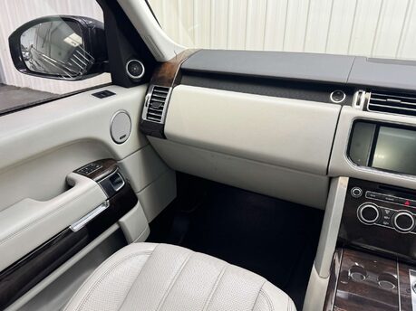 Land Rover Range Rover Range Rover 4.4 SD V8 Vogue SE Auto 4WD Euro 5 5dr 51