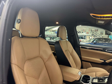 Porsche Cayenne 3.0 Cayenne V6 D Tiptronic S 4WD 5dr 53