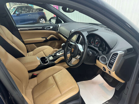 Porsche Cayenne 3.0 Cayenne V6 D Tiptronic S 4WD 5dr 56
