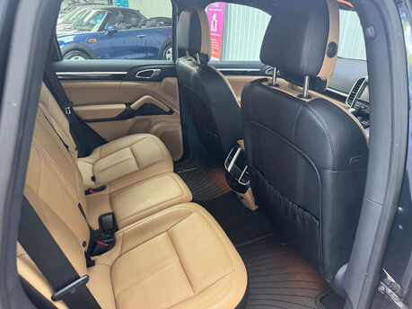 Porsche Cayenne 3.0 Cayenne V6 D Tiptronic S 4WD 5dr 65