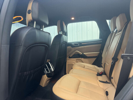 Porsche Cayenne 3.0 Cayenne V6 D Tiptronic S 4WD 5dr 71