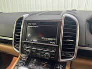 Porsche Cayenne 3.0 Cayenne V6 D Tiptronic S 4WD 5dr 97