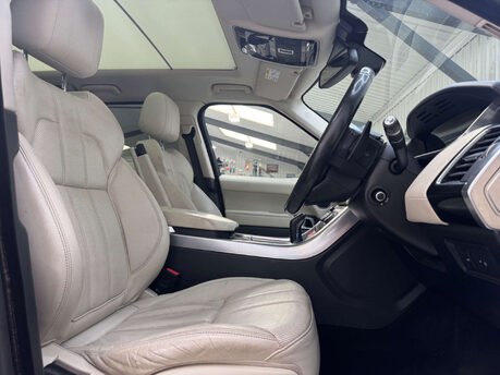 Land Rover Range Rover Sport 3.0 Range Rover Sport HSE Dynamic SDV6 Auto 4WD 5dr 53
